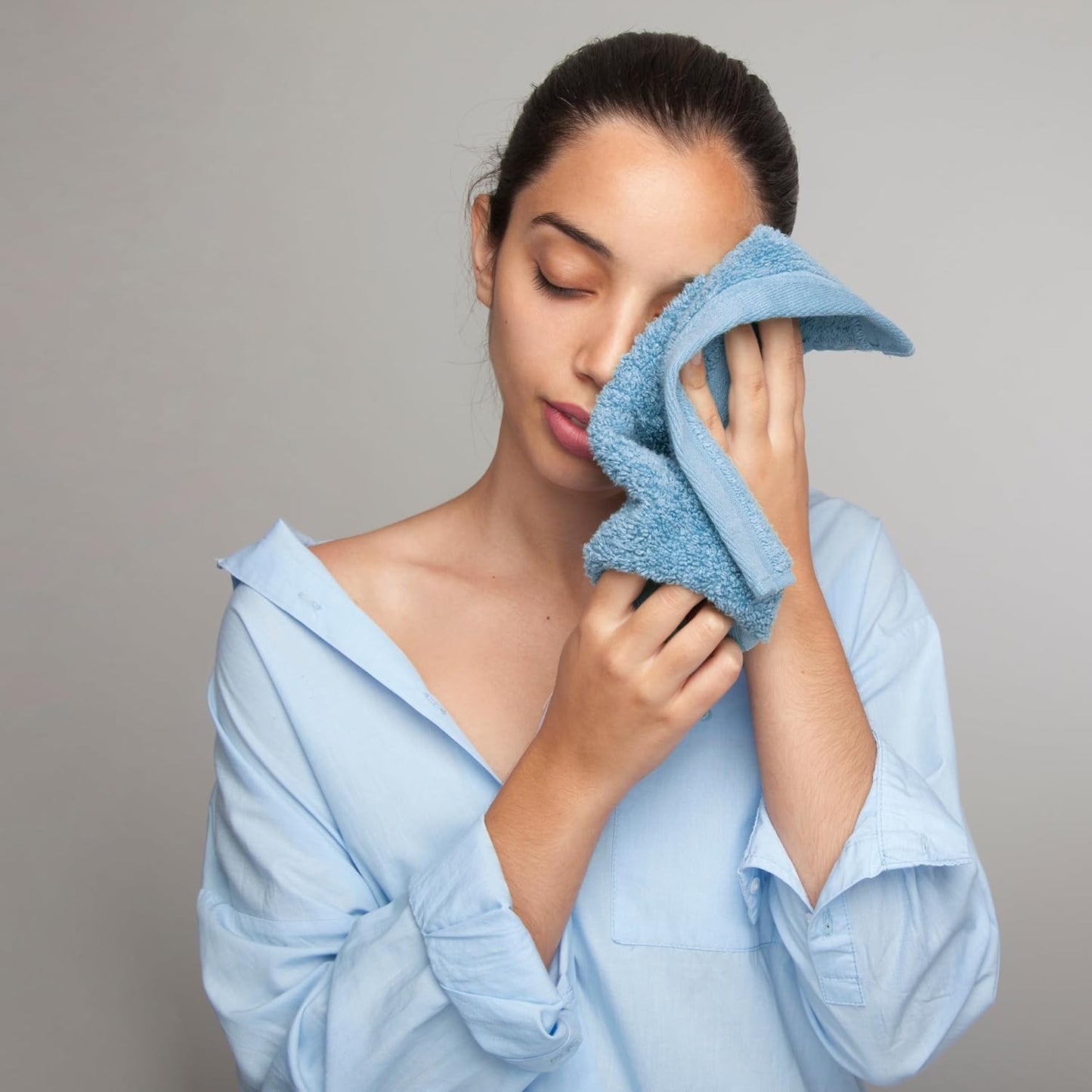 Luxury Wash Cloths for Showering [13X13] – 100% Cotton Washcloths [Pack of 12], Soft and Absorbent Face Towels for Bathroom Wash Clothes, Gym, and Spa (Brilliant White)